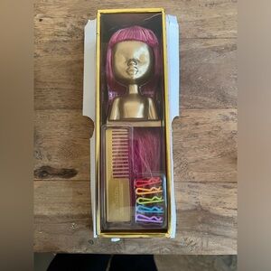 Avery Styles Fashion Studio Rainbow High Wig Comb Hairclip. was part of a set.